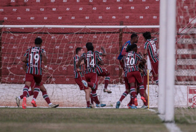 Fluminense bate o Linense e avança na Copinha como líder do Grupo 10