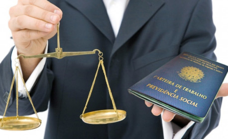 Trabalhador deve reunir documentos que comprovem a rela&ccedil;&atilde;o de trabalho e eventuais irregularidades - Reprodu&ccedil;&atilde;o