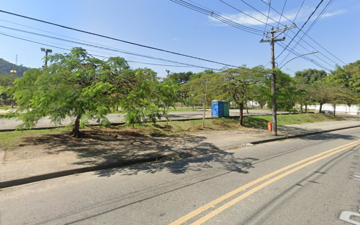 Os corpos foram deixados na Pra&ccedil;a Waldir Vieira