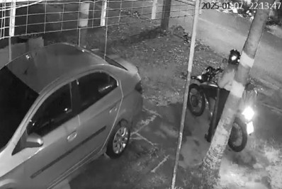 Vídeo: Bandido se passa por cliente para roubar entregadora em Campo Grande