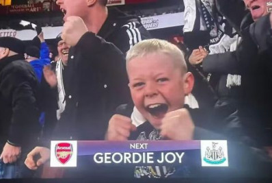 Criança mata aula, é flagrado em estádio de clube inglês, e pais levam bronca da escola