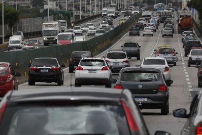 Detran RJ prorroga calendário de licenciamento de veículos