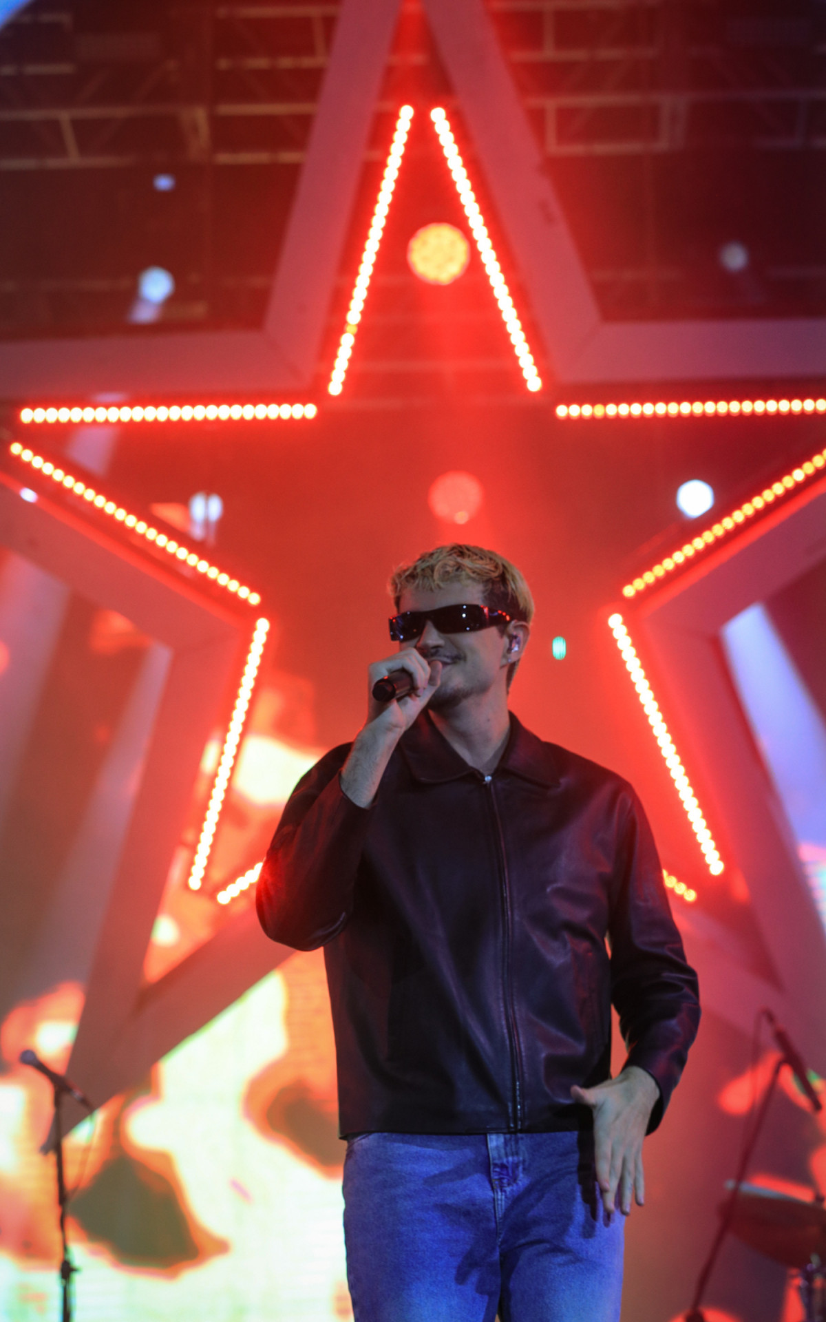 Jão se apresenta no Universo Spanta 