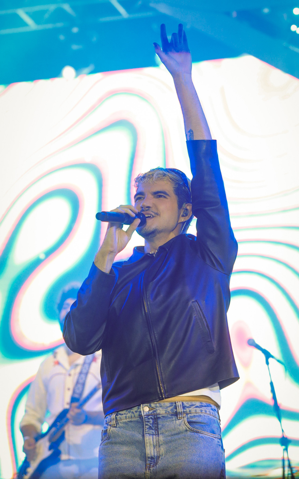 Jão se apresenta no Universo Spanta 