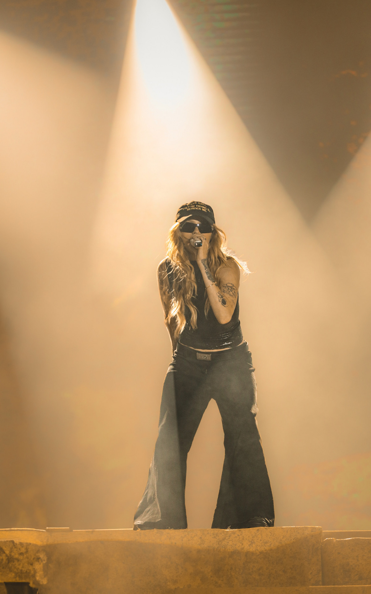 Luisa Sonza se apresenta no Universo Spanta 