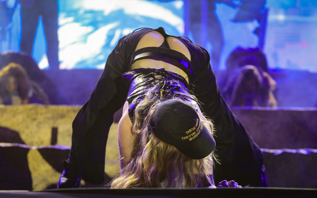 Luisa Sonza se apresenta no Universo Spanta 