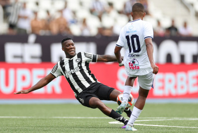 Patrick de Paula admite emoção com gol em volta ao Botafogo: 'Ano de luta'
