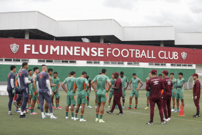 Destaques de geração vitoriosa e reforço: veja a escalação do Fluminense