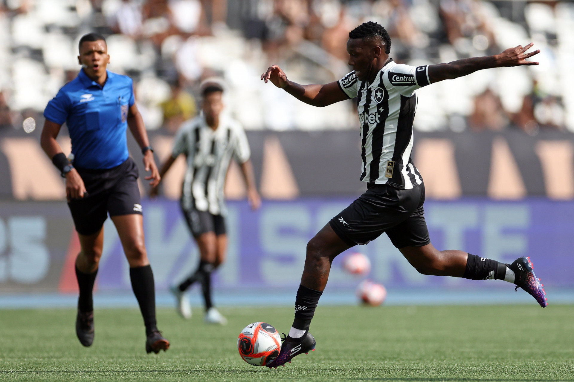 Botafogo x Macaé, pela primeira rodada do Campeonato Carioca de 2025, no Nilton Santos - Vitor Silva / Botafogo