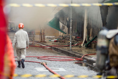 Incêndio atinge lojas e destrói parte do Camelódromo da Uruguaiana, no Centro do Rio