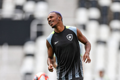 Desfalque, Jeffinho está perto de voltar a jogar pelo Botafogo