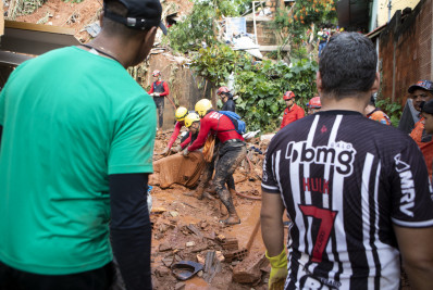 Sobe para 11 o número de mortes após deslizamentos no interior de Minas Gerais