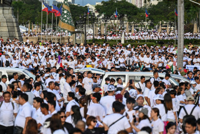 Mais de um milhão protestam nas Filipinas contra impeachment da vice-presidente Duterte