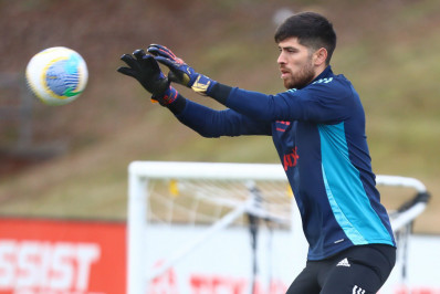 Rossi, do Flamengo, nega 'gosto' de revanche com o Botafogo na Supercopa