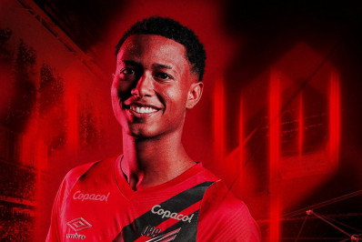 Athletico-PR oficializa contratação de ex-atacante do Fluminense