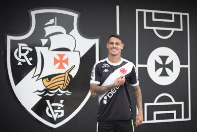 Vasco anuncia contratação do zagueiro Lucas Freitas