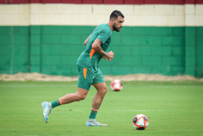 Freytes se destaca como zagueiro construtor e afasta desconfiança inicial no Fluminense