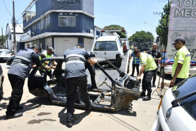 Nova Iguaçu realiza operação 