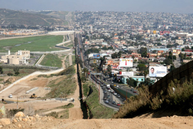 Tijuana se prepara para emergência diante de possível deportação em massa de migrantes dos EUA