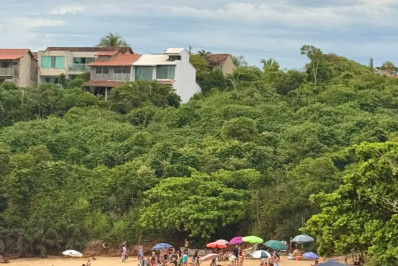 Praias de Rio das Ostras sob rigorosa fiscalização ambiental durante o verão