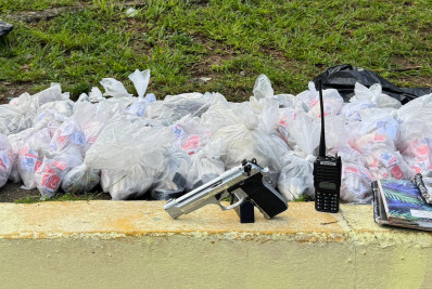 Bope realiza ação na Praça Seca e homem é preso com grande quantidade de drogas