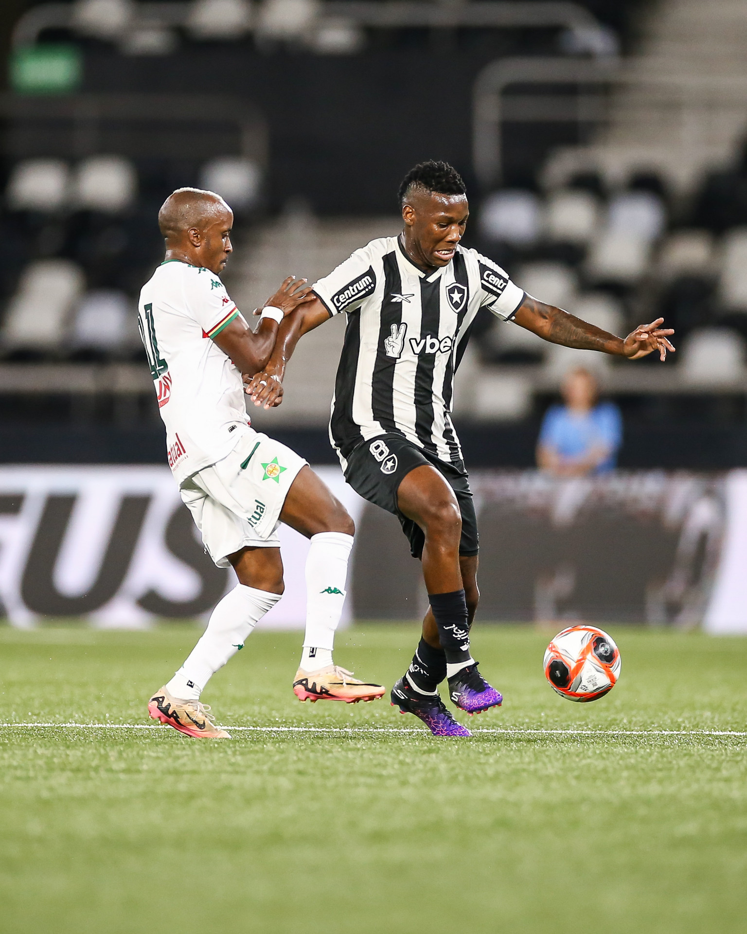 Patrick de Paula em a&ccedil;&atilde;o durante Botafogo x Portuguesa-RJ - Arthur Barreto/Botafogo