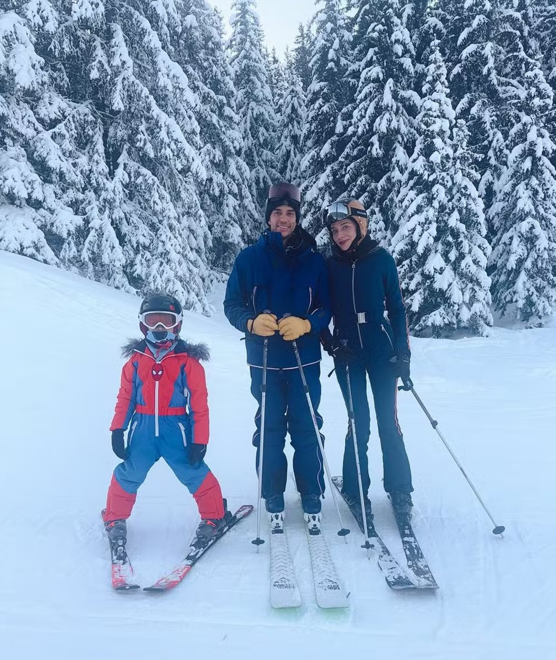 Luma Costa com a família nos Alpes Franceses  - Reprodução/Instagram