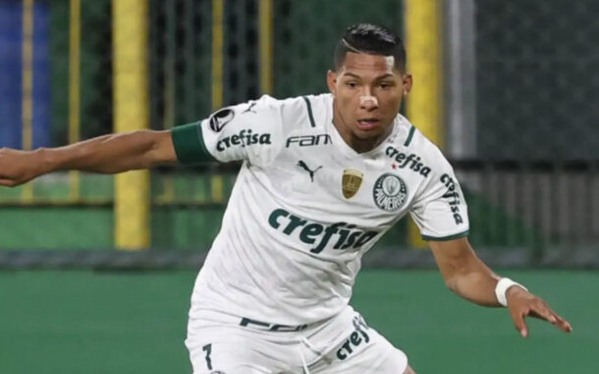 Fluminense mantém oferta por Rony, do Palmeiras