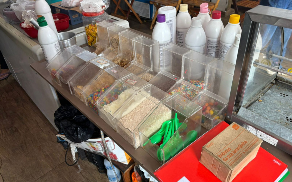 Em algumas lojas de conveniência, foram encontrados indícios graves de falta de higiene - Divulgação