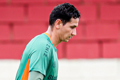 Ganso retoma atividades no CT do Fluminense após liberação médica