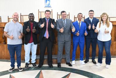 Três suplentes tomam posse na Câmara de Duque de Caxias