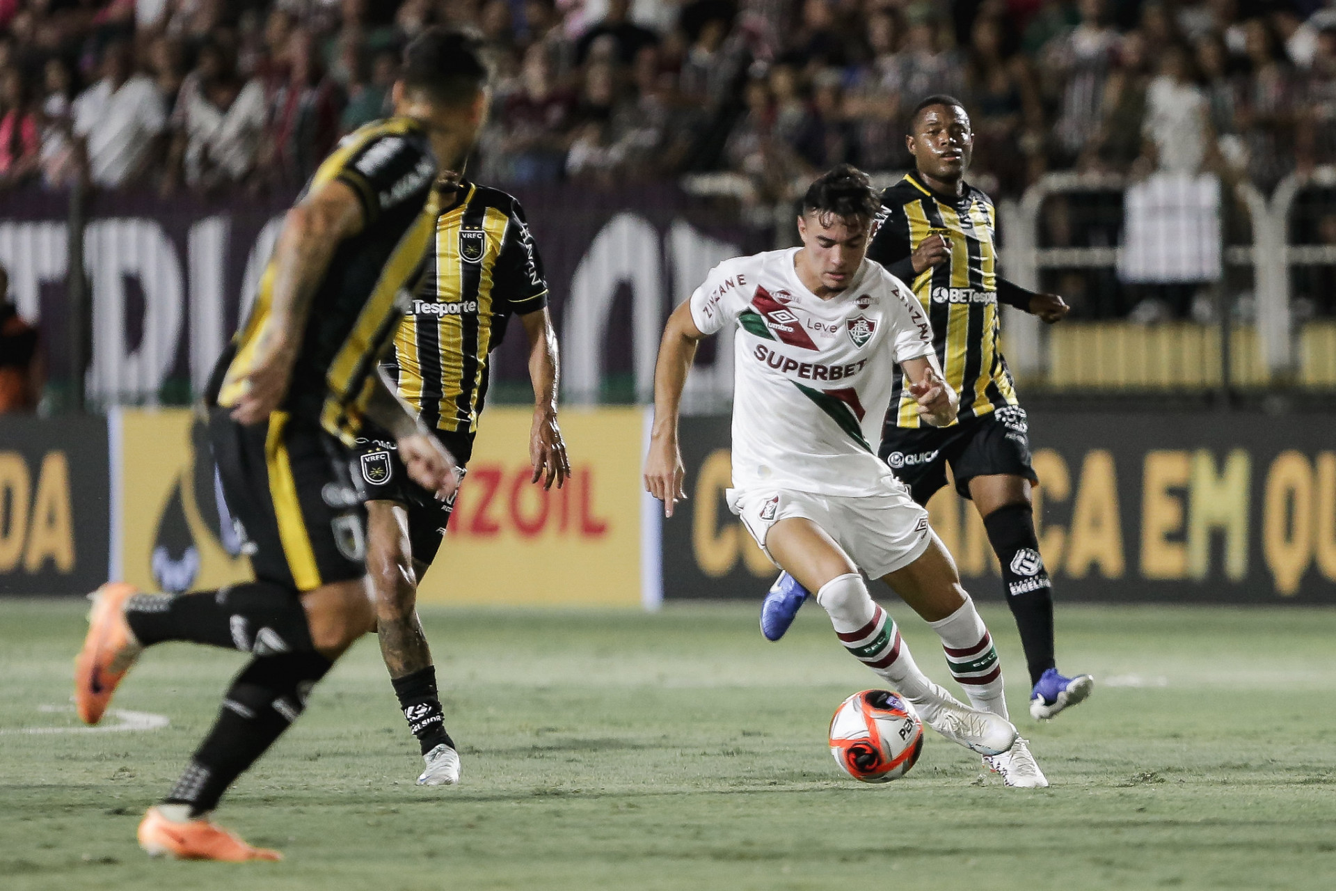 Lance do jogo entre Volta Redonda e Fluminense - Lucas Merçon/Fluminense FC