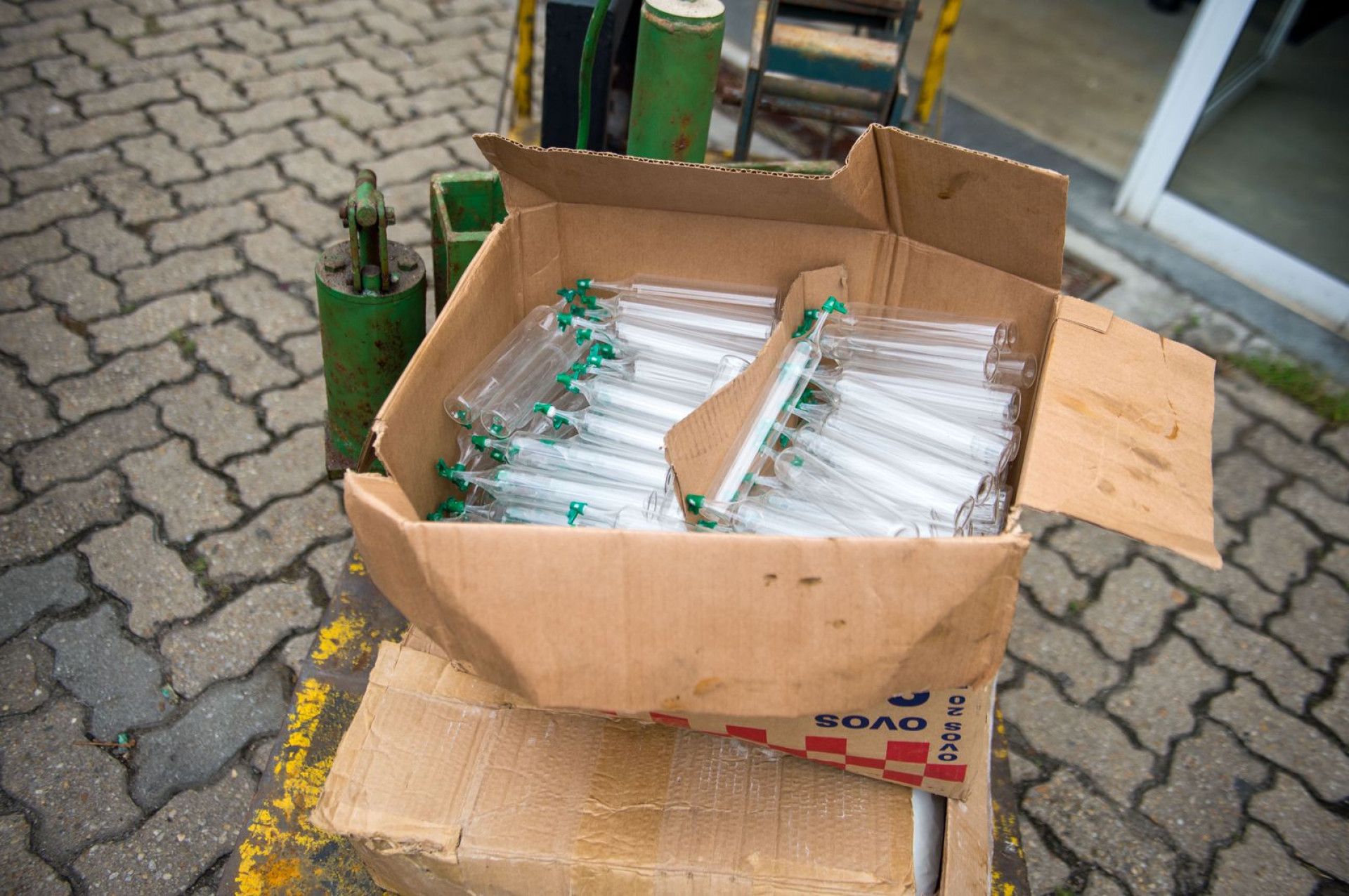 Material apreendido durante operação no Complexo do Alemão - Armando Paiva/Agência O DIA