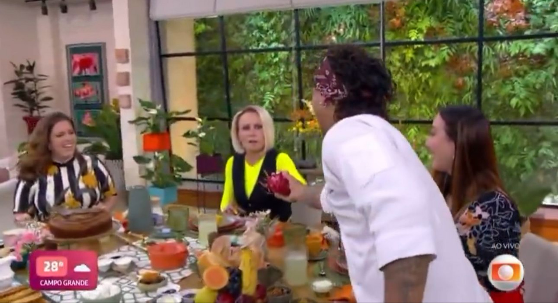 Ana Maria Braga perde a paciência com o chef de cozinha do programa 'Mais Você' - Reprodução Globoplay