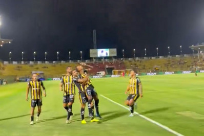 Passe e chute de bicicleta: veja gol do Volta Redonda na vitória sobre o Fluminense