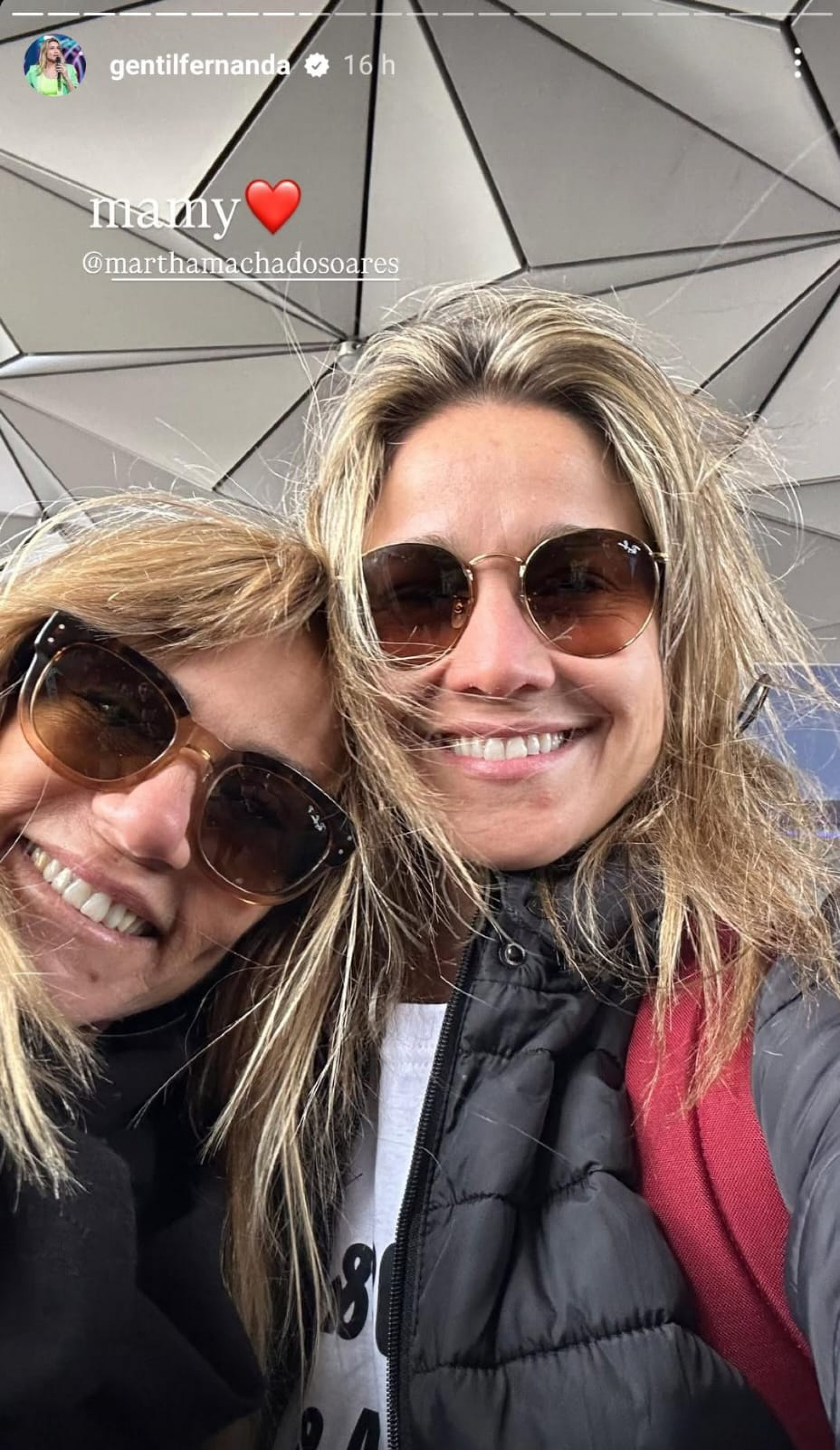 Fernanda Gentil e a mãe, Martha Soares - Reprodução de vídeo / Instagram