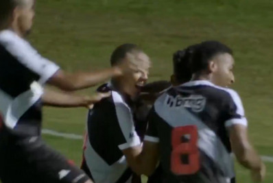Em noite de oito gols e pinturas, Vasco bate o Flamengo-SP e avança na Copinha