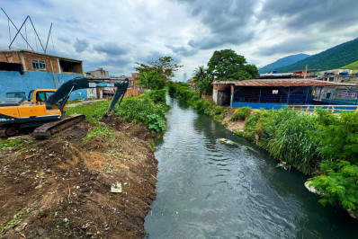 Inea inicia desassoreamento do Rio Sarapuí para prevenção de enchentes