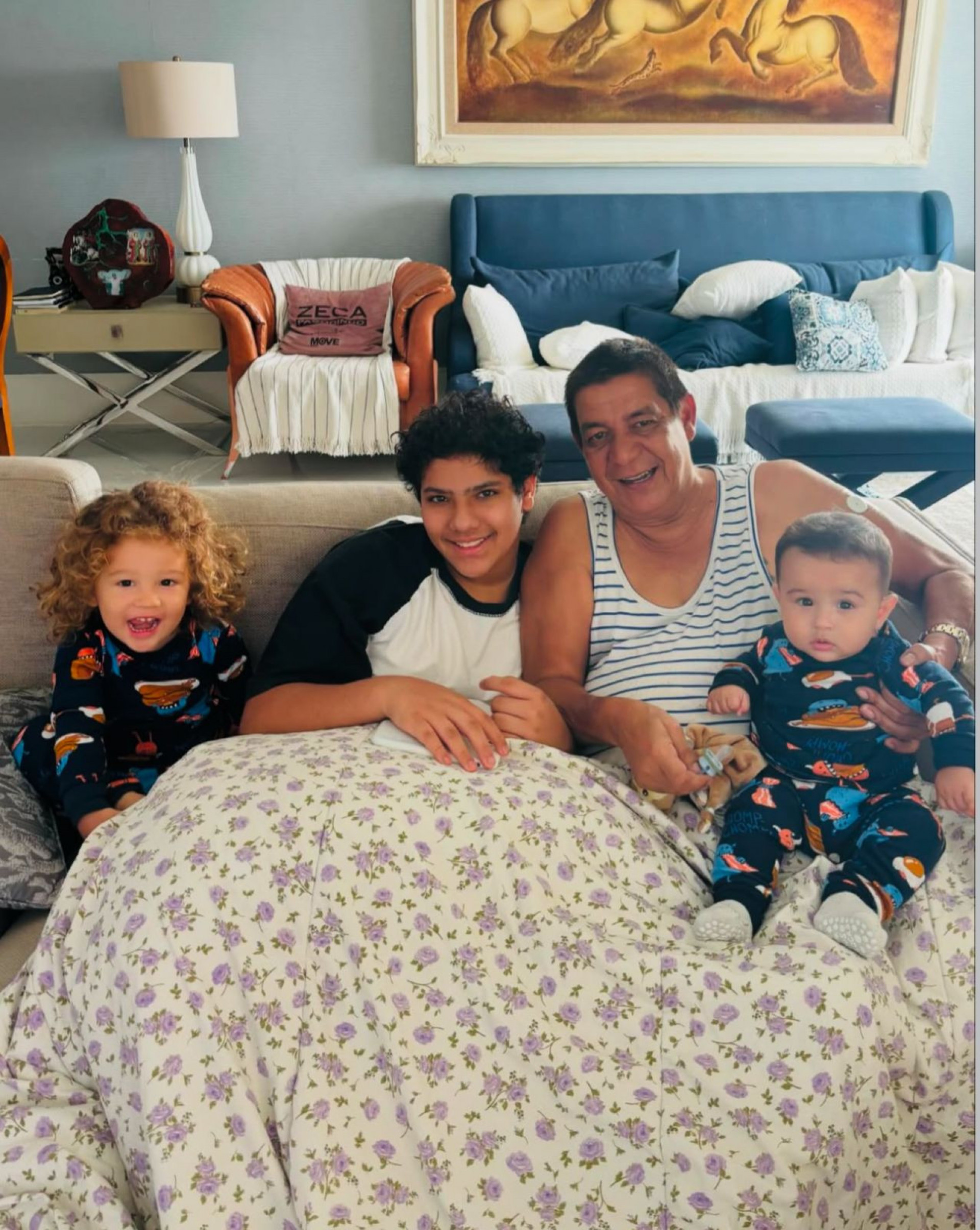Zeca Pagodinho curte f&eacute;rias ao lado dos netos - Reprodu&ccedil;&atilde;o Instagram