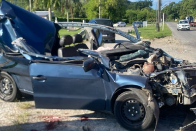 Bebê de 1 ano morre em grave acidente entre carro e ônibus em Maricá