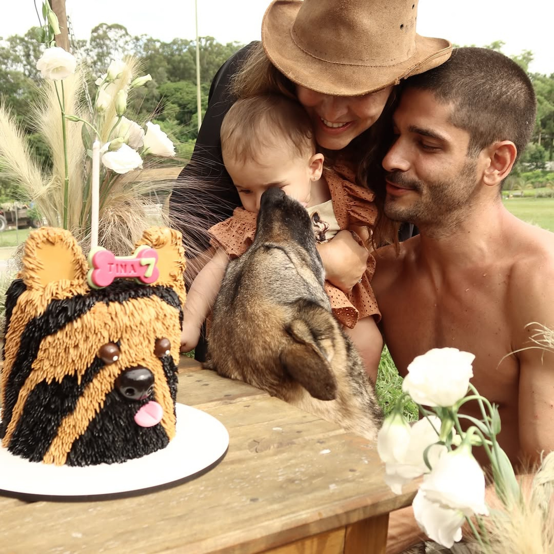 Fernanda Paes Leme organiza aniversário para filha e cachorrinha 

 - Reprodução / Instagram 