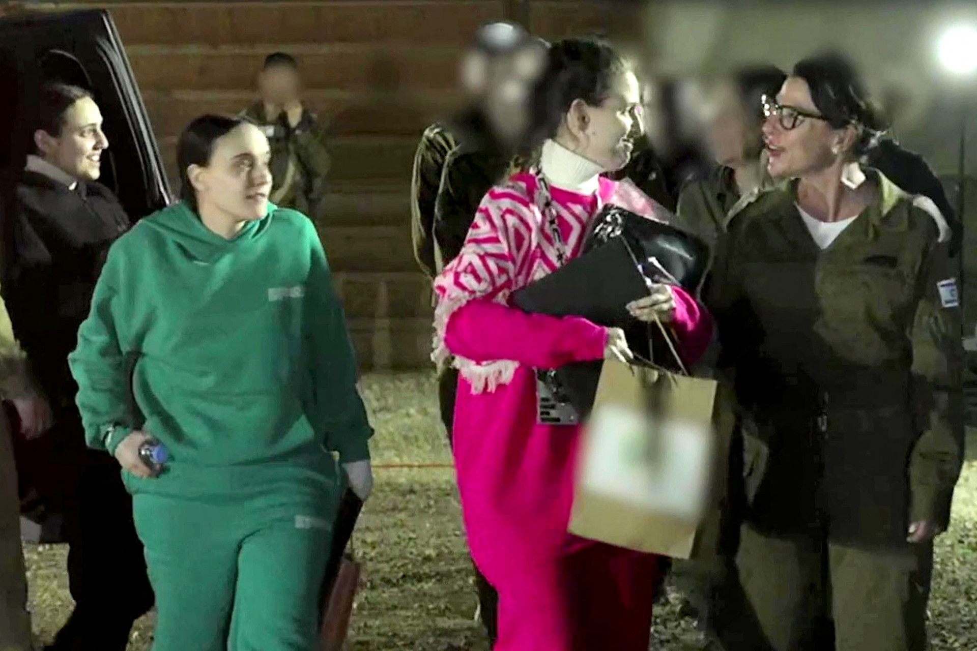 Ref&eacute;ns israelenses foram sequestradas durante os ataques de 7 de outubro de 2023 por militantes palestinos - AFP