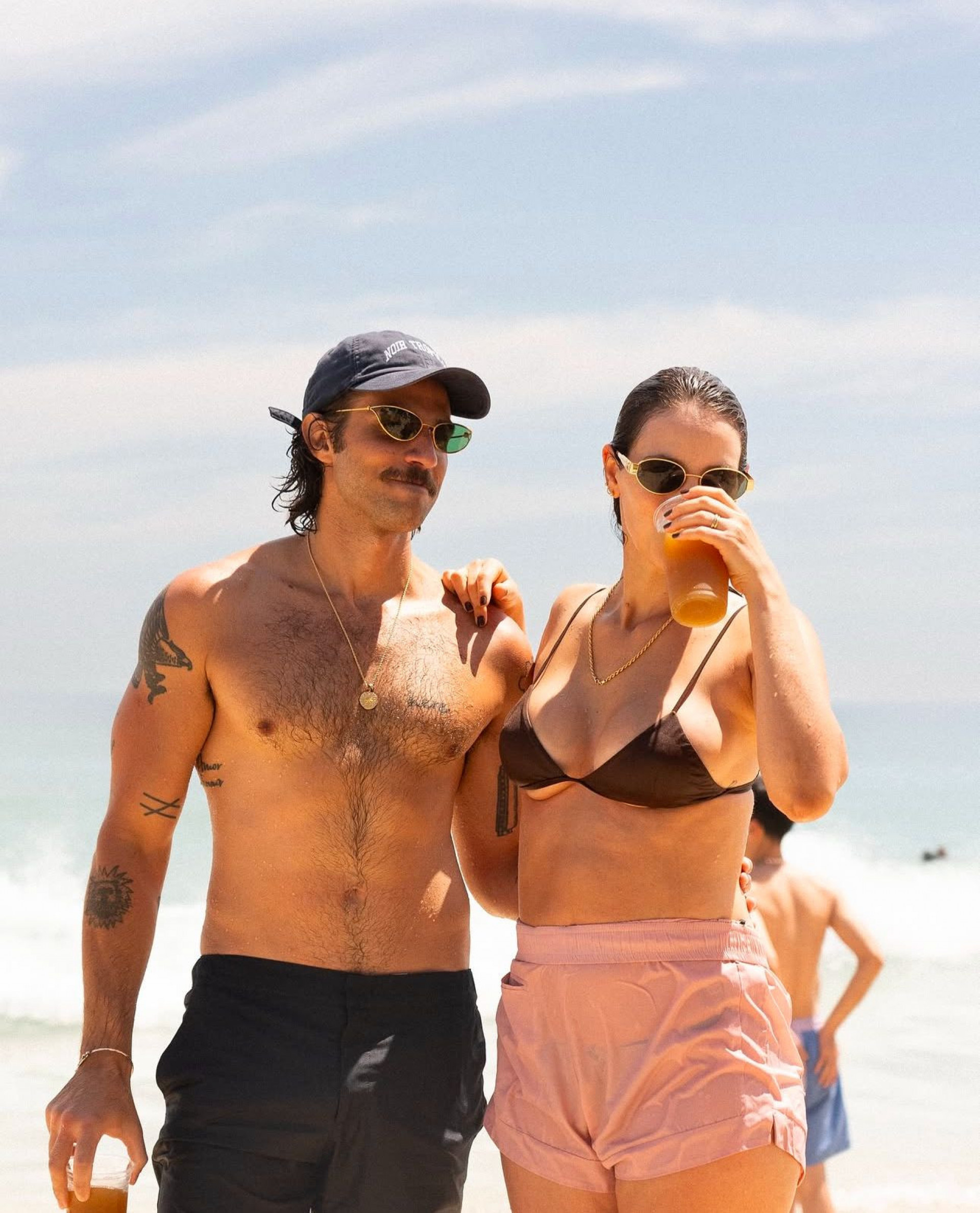 Chay Suede curte dia na praia com a fam&iacute;lia - Reprodu&ccedil;&atilde;o Instagram