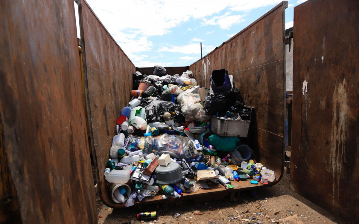 Os ferros-velhos estão sendo vistoriados, pois precisam se adequar às normas