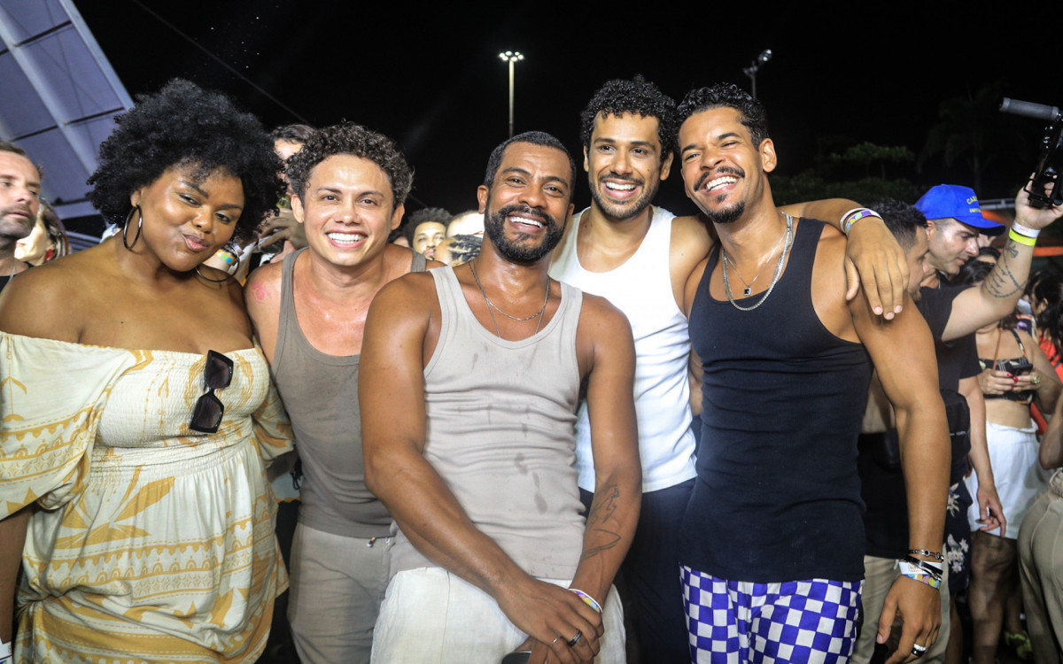 Carla Cristina Cardoso, Silvero Pereira, Samuel de Assis, Felipe Veloso e Amaury Lorenzo
