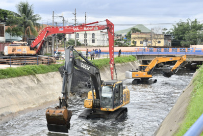 Nova Iguaçu intensifica limpeza de rios e valões para evitar enchentes causadas pelas chuvas de verão