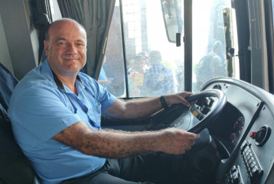 Conheça o motorista de ônibus que resgatou cachorrinha com tumor em Petrópolis