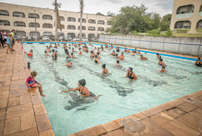 Prefeitura abre inscrições para natação e hidro no Ciep 300