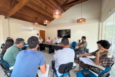 Secretarias e representantes de turismo de Búzios realizam reunião estratégica sobre Ordenamento Costeiro e Sustentabilidade