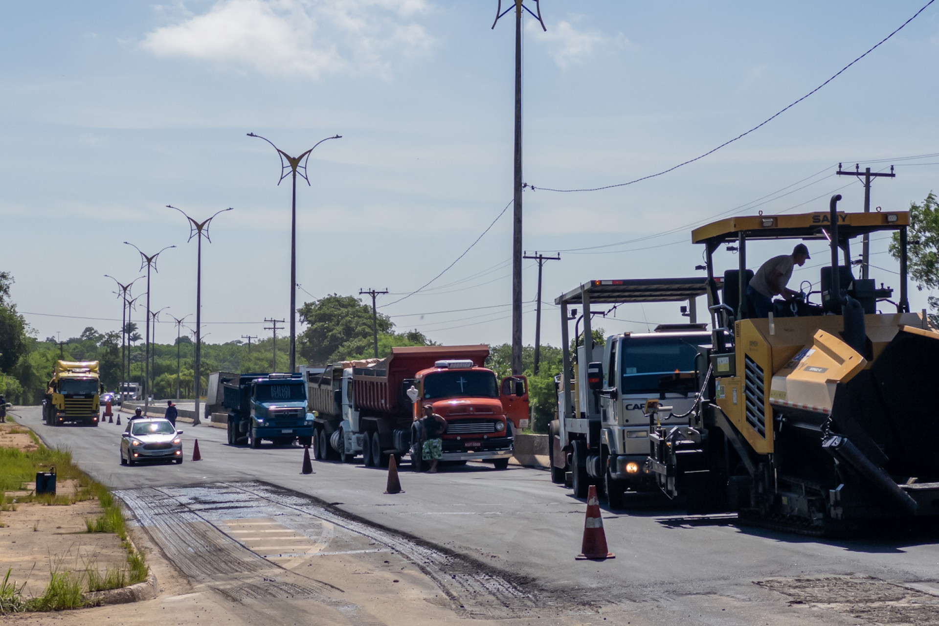 Trecho revitalizado da RJ-168 destaca melhorias no asfalto e no paisagismo - Foto: Divulga&ccedil;&atilde;o